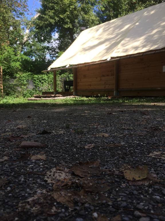Camping Les Grillons 호텔 엠브룬 외부 사진